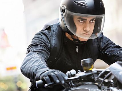 Celebrities Grace Aamir Khan's Dhoom 3 Special Screening