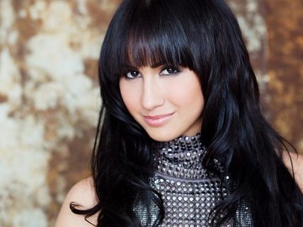 Lauren Gottlieb Of ABCD Becomes Santa For Poor Kids!