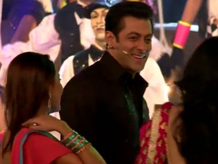Photos: Making Of Bigg Boss 7 Grand Finale With Salman Khan!