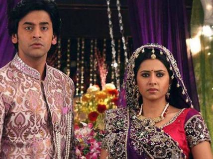 Balika Vadhu Shocker: Ganga Hospitalised, Both Mother And Child Critical!