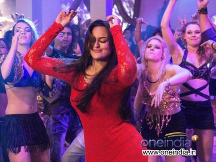 Sonakshi Sinha To Finally Enter Tamil Films?