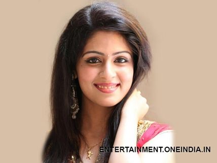 Malavika To Play A Tamil Girl In Her Next!