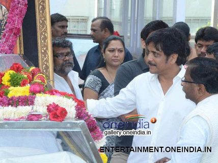 Photos: Mahesh Babu, Jr NTR, SS Rajamouli Pay Tribute To Akkineni Nageswara Rao  