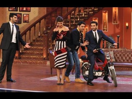 Gundays - Ranveer, Priyanka, Arjun, Attack Comedy Nights With Kapil Sharma!