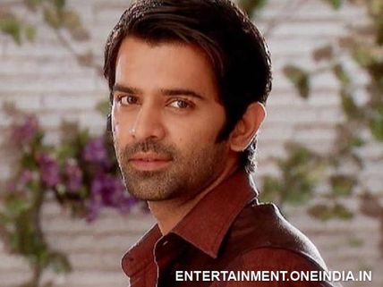 Iss Pyaar Ko Kya Naam Doon's Barun Sobti Back With His Film Main Aur Mr Right?