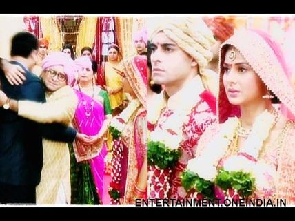 Saraswatichandra: See Photos - Saras-Kumud Finally Married Despite Difficulties!