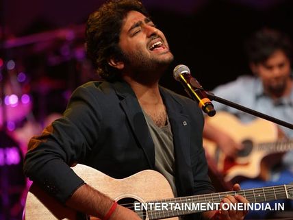 Zee Cine Awards 2014:  Arijit Singh Bags Best Playback Singer Award