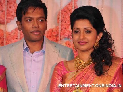 Puneet Rajkumar's Arasu Girl Meera Jasmine Wedding Photos