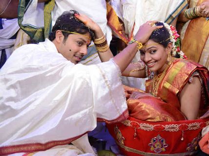 Pictures: Geetha Madhuri, Krishna Nandu's Wedding