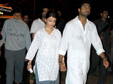 Is Abhishek Insecure Before Wife Aishwarya? 