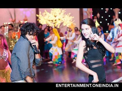 Pictures: Will Isabel Kaif Rock Bollywood Like Sister Katrina Kaif?