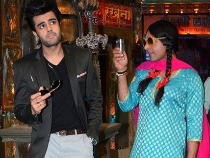 More Sunil Grover In 'Mad In India', So Manish Paul To Quit?