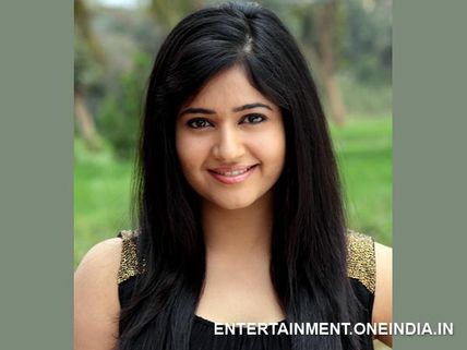 Poonam Bajwa To Share Screen With Mohanlal Again!