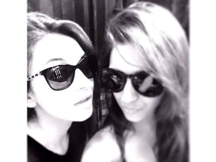 Post Break Up With Simbu, Hansika Makes Time For Friends!