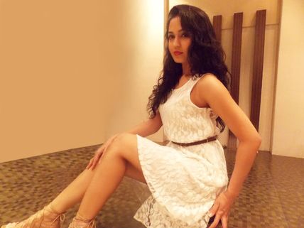 Actress Gazala Returns; See Her Latest Pics