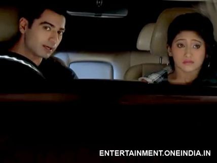 Beintehaa: 14th March, Zain Saves Ayat, Brings Her Back To Bhopal!