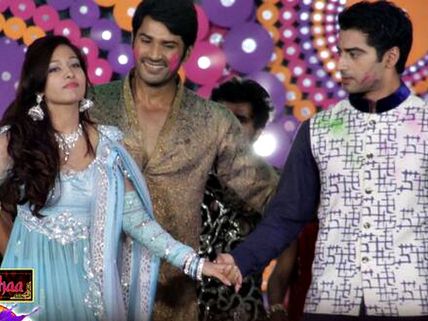 Beintehaa: 15th March, Zain And Aaliya Celebrate Holi!