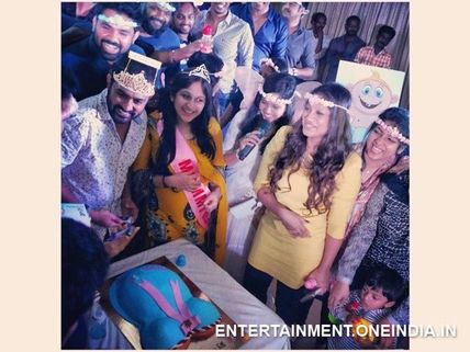 Pic: Asif Ali Hosts Baby Shower Party For His Wife!