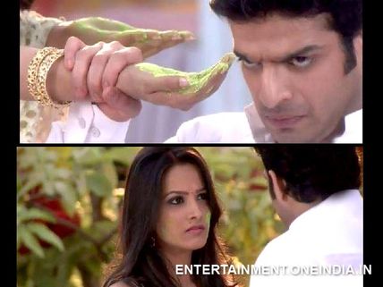 Yeh Hai Mohabbatein: 25th March; Raman Insults Shagun At Holi
