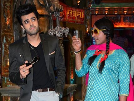 Manish Paul Quits Mad In India; Yo Yo's Show To Replace Sunil Grover's Show?
