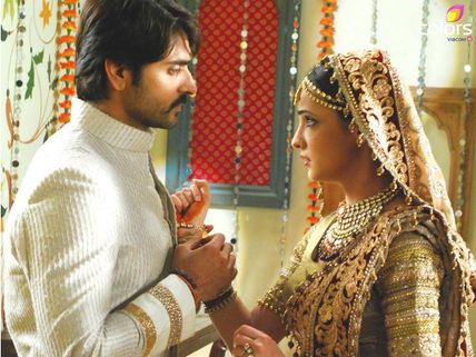 Rangrasiya: 31st March; Rudra's Marriage Proposal To Paro