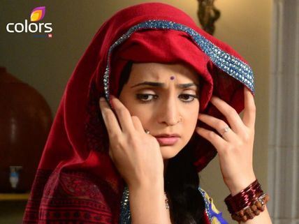 Rangrasiya: 3rd April; Rudra Throws Out Doll; Doubts Change In Paro