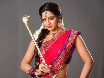 Actress Udaya Bhanu To Host Poll Awareness Show