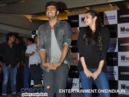 Watch Pics: Arjun-Alia Promote 2 States In Desi Style!