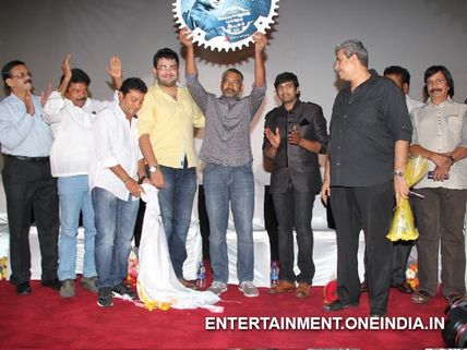 Santhanam's Vallavanukku Pullum Aayudham Audio Release Photos