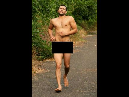 See Photo: Diganth Goes Nude For Yogaraj Bhat's Parapancha