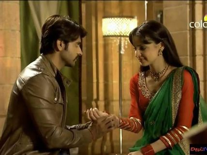 Rangrasiya: 17th April; Parvati Bears Immense Pain To Save Rudra