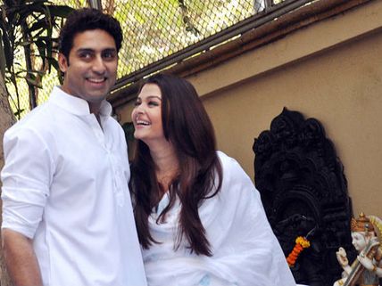 Aishwarya Rai, Abhishek Bachchan Thank Their Fans!