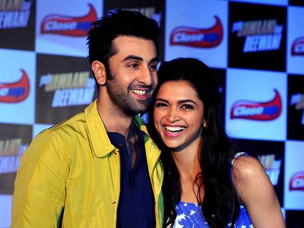 Deepika Padukone Ranbir Kapoor Sizzle On Stage