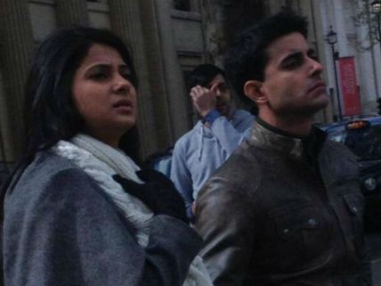 Saraswatichandra: 5th May; Saras And Kumud Reach London 