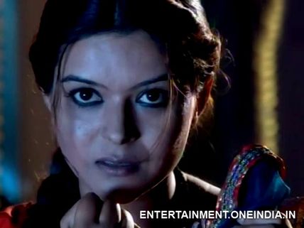Jodha Akbar: 20th May; Shanaz Turns Villain, Plans To Kill Jodha-Jalal Together!