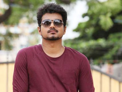 Kaththi First Look On Vijay's Birthday