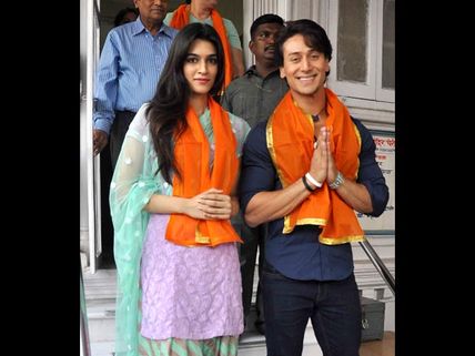 See Pics: Tiger-Kriti Thank Lord Shiva For Heropanti's Success