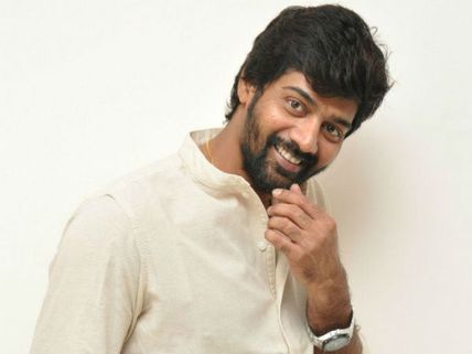 Sarabham Actor Naveen Chandra Signs Another Film With CV Kumar