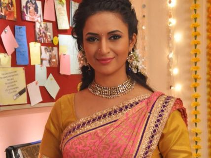 Yeh Hai Mohabbatein: 30th  May; Ishita Wins Even After Failure!