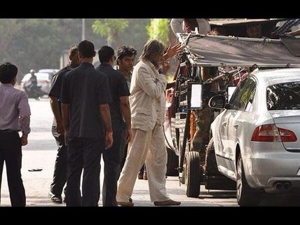 Revealed: Amitabh Bachchan's Shabby Look In Shamitabh