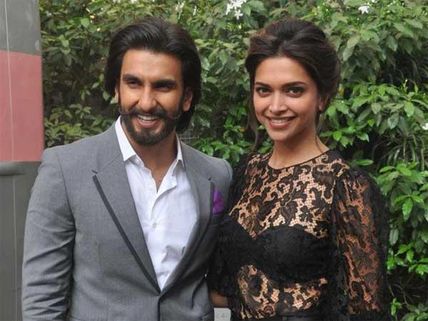 Ranveer-Deepika Enjoy Quality Time At Barcelona!