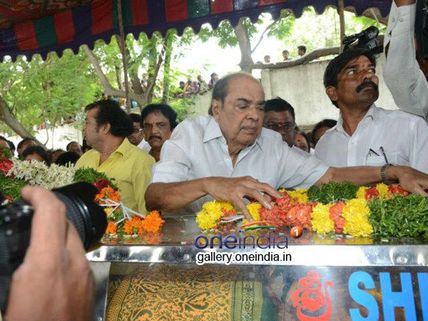 Photos: Celebs Pay Last Respect To Telangana Shakuntala