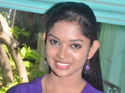 Priyanka Slapped By Kalanjiyam; Actress Faints On Sets