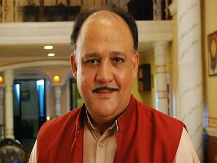 Poonam Pandey's 'Sanskari' Welcome To Alok Nath On Twitter