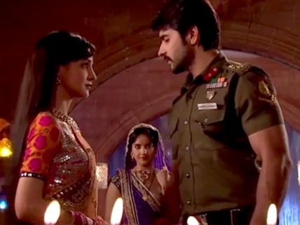 Rangrasiya: 7th July; Surprise Birthday Party For Rudra, Mystery Man Plans Revenge (Pics)