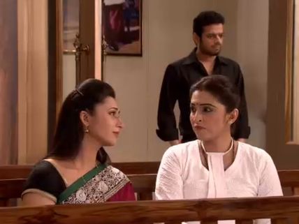 Yeh Hai Mohabbatein: 14th July; Raman Lies In Court But Ishita Stops His Insult (Photos)