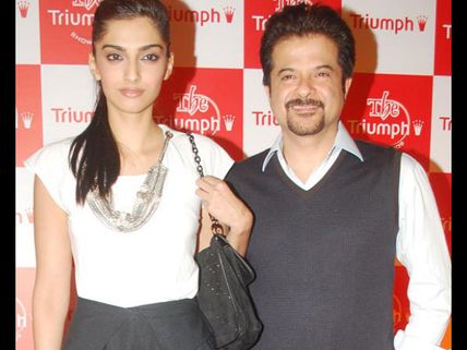 WOW! Sonam Kapoor's Secret House Hunting In Dubai!