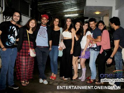 Surveen Chawla Holds Special Screening Of Hate Story 2