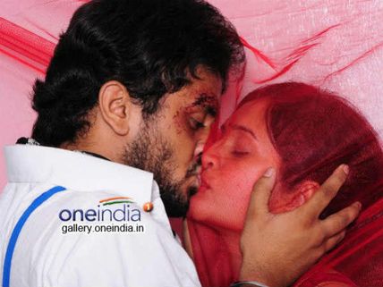 Oka Criminal Prema Katha - Movie Review