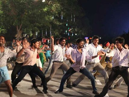 Velaiyilla Pattathari (Velai Illa Pattadhaari) 3 Days (First Weekend) Collections